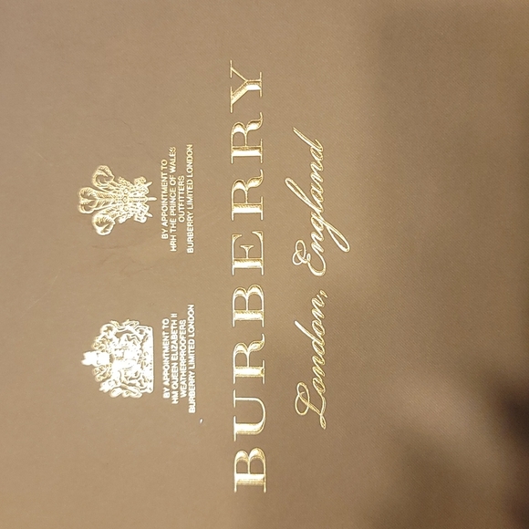 BURBERRY Gold Crystal Daisy Pin Cuff Bracelet NEW - Picture 7 of 7